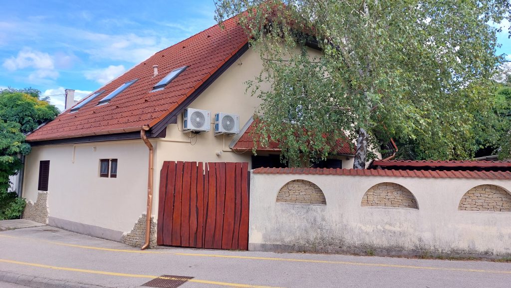 Vörös Macska Vendégház Szentkirályszabadja